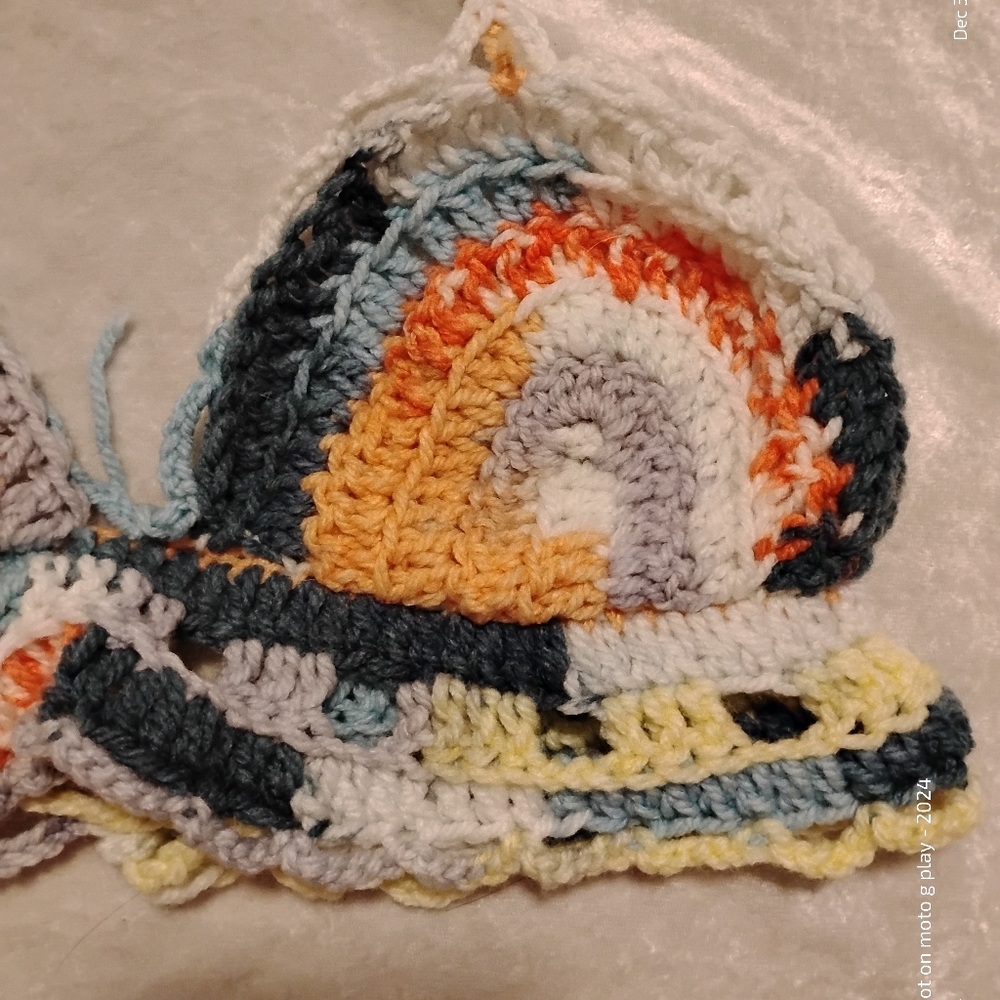 Handmade crochet festival top - Picture 3 of 9
